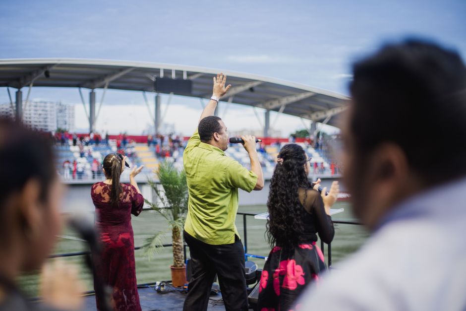 Energičan nastup na otvorenom stadionu